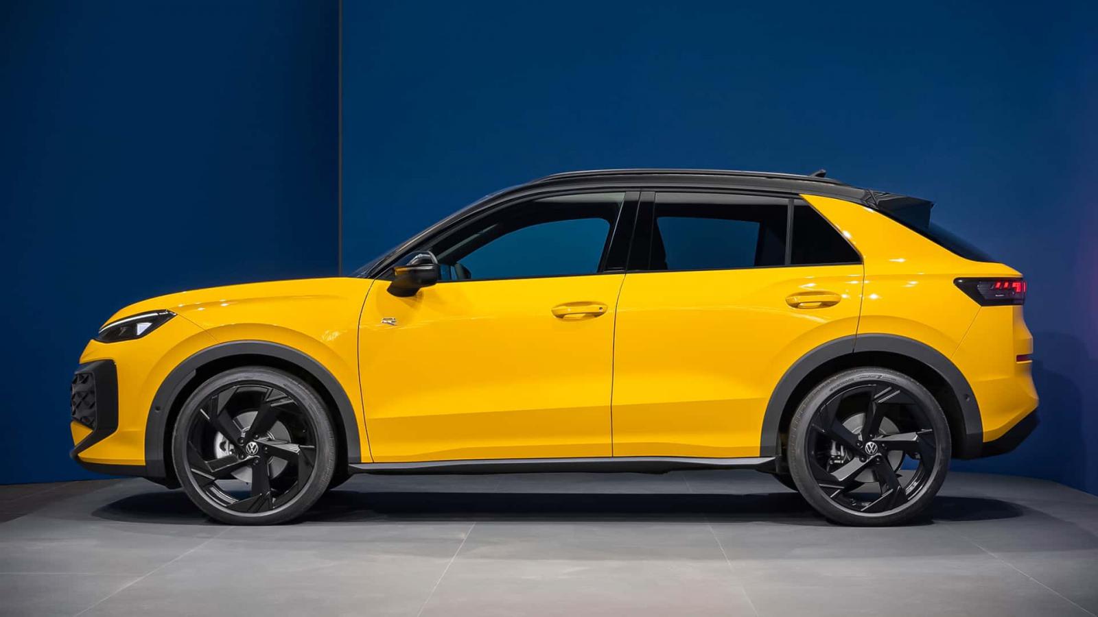 Επίσημο: Το νέο VW T-Roc μεγάλωσε και έγινε για 1η φορά φουλ υβριδικό 